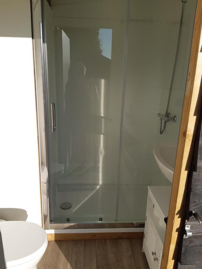 Pipowagen 'Klein Hoonhorst' Apartment พุทเทิน ภายนอก รูปภาพ
